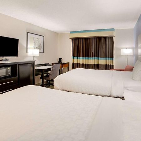 Отель Clarion Pointe Atlanta Airport Колледж Парк Экстерьер фото