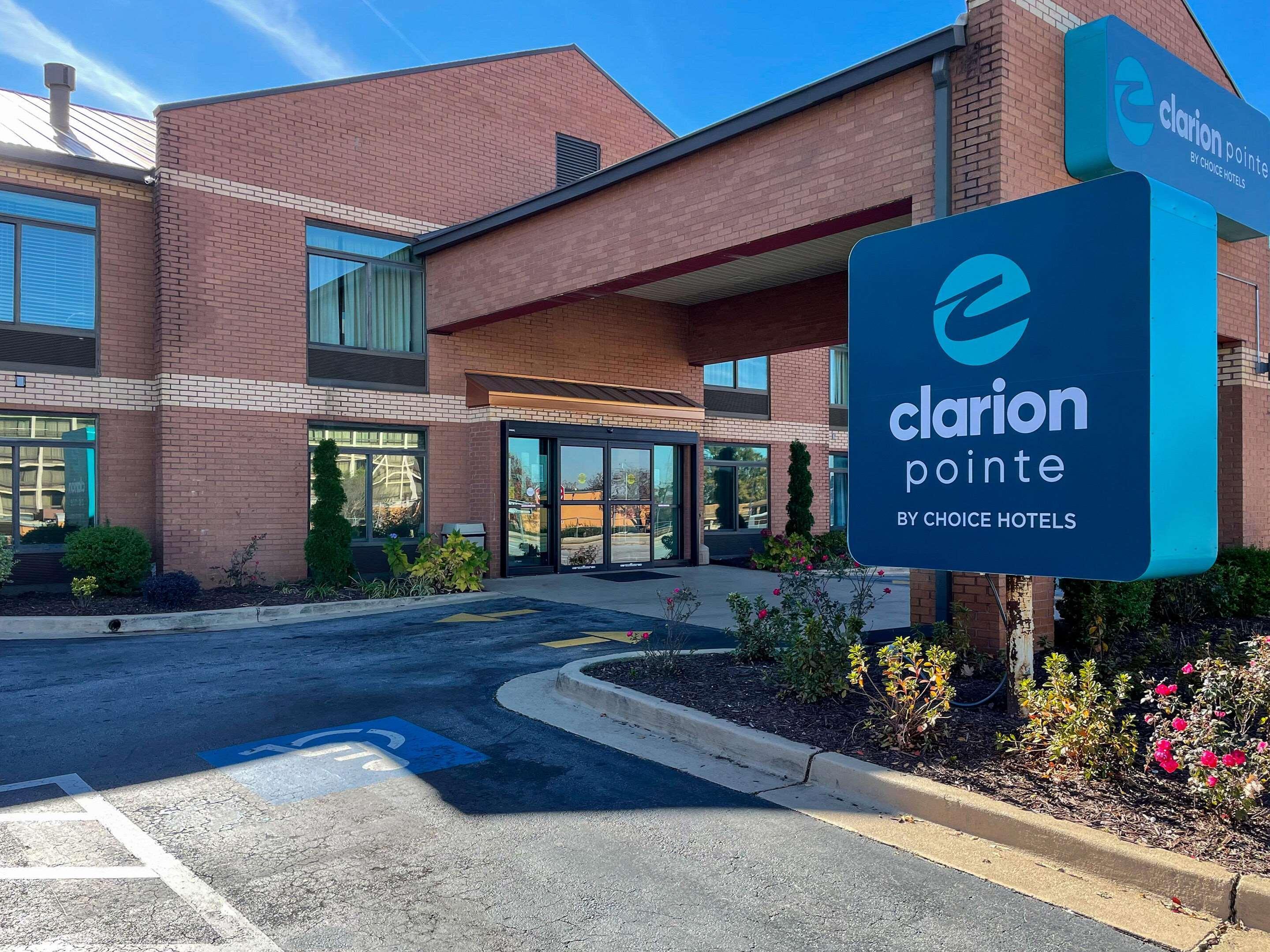 Отель Clarion Pointe Atlanta Airport Колледж Парк Экстерьер фото